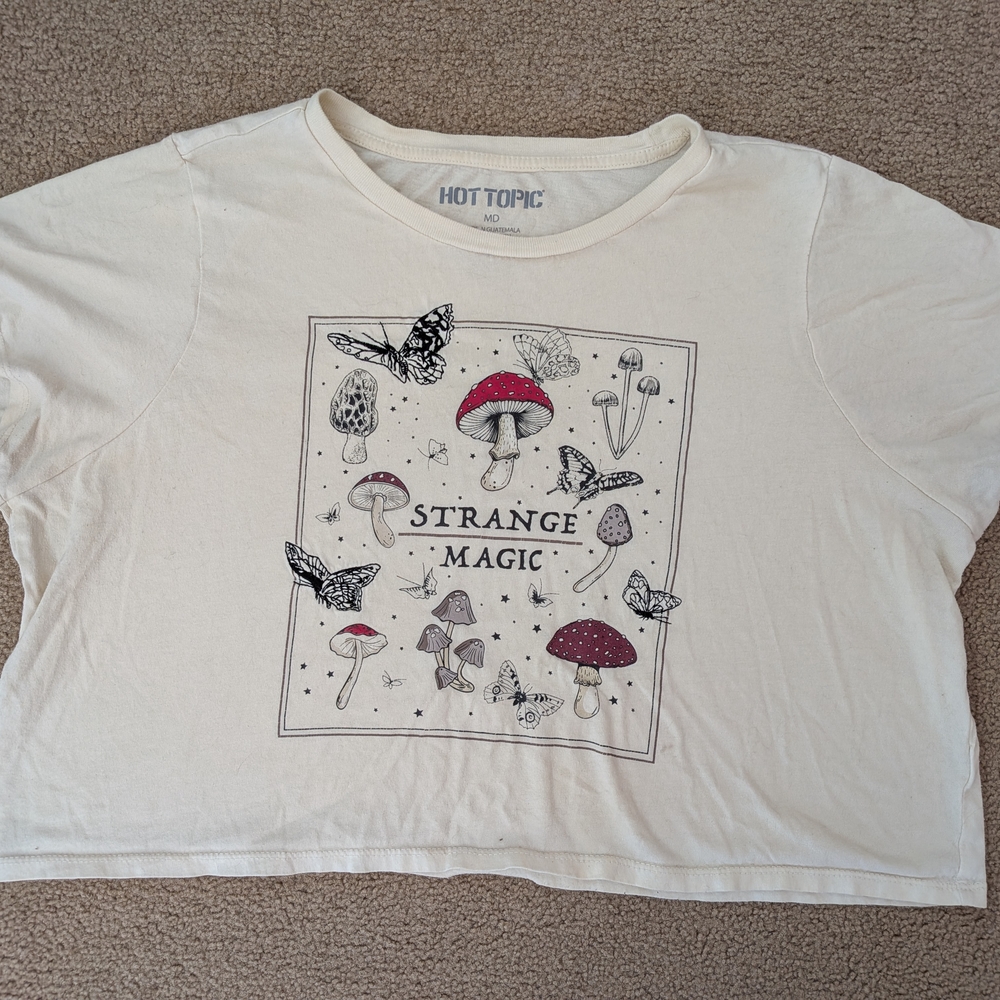 Hot Topic Crop Strange Magic - Picture 1 of 7